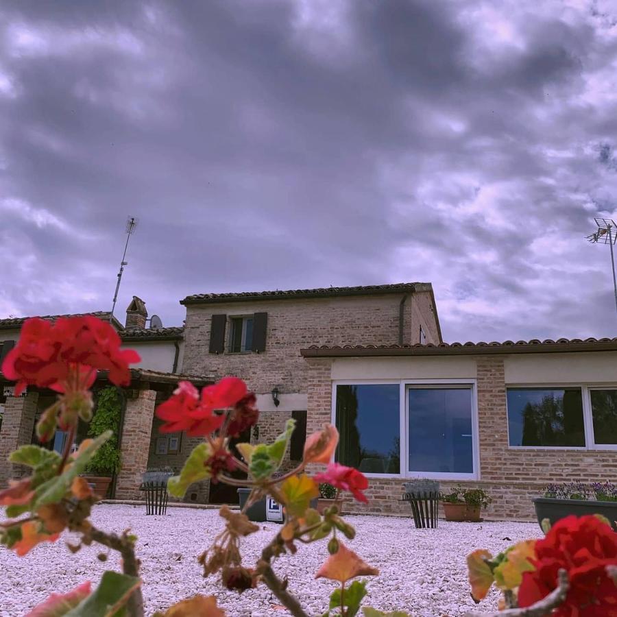 Casa Sorgente Bed & Breakfast San Costanzo Luaran gambar