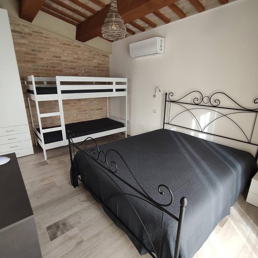Casa Sorgente Bed & Breakfast San Costanzo Luaran gambar