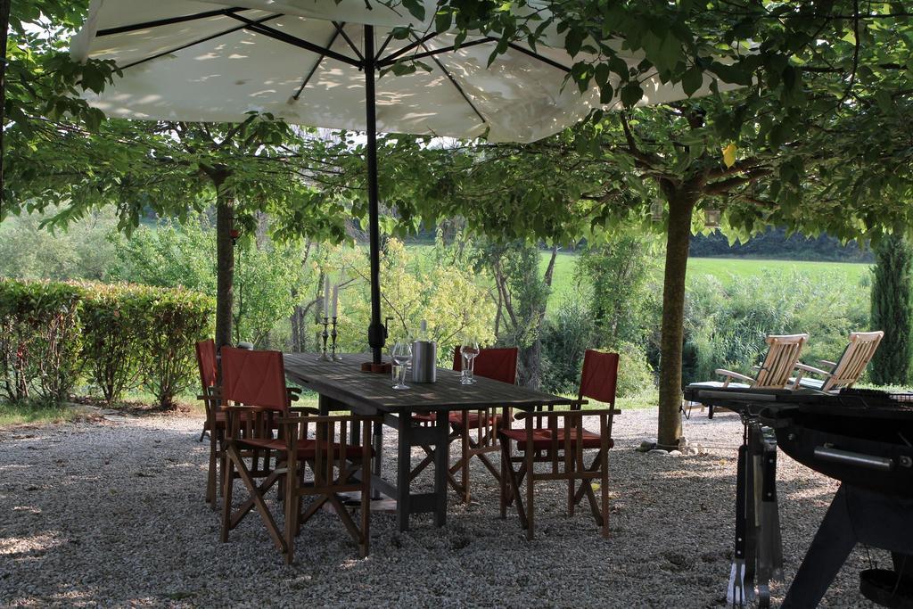 Casa Sorgente Bed & Breakfast San Costanzo Luaran gambar