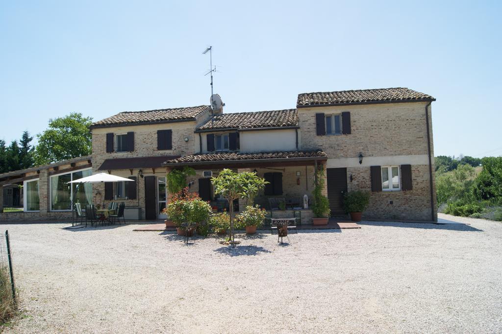 Casa Sorgente Bed & Breakfast San Costanzo Luaran gambar